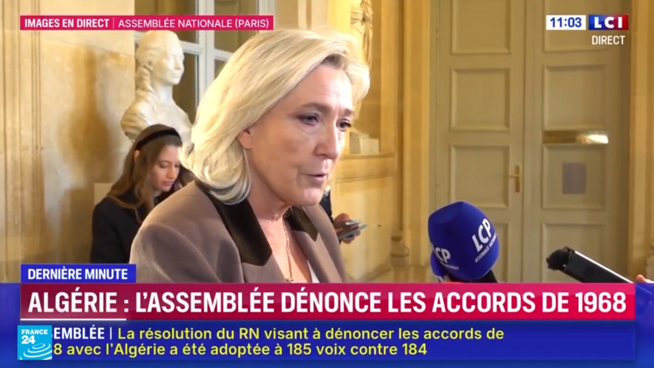 النواب الفرنسيون يصادقون على مشروع قرار لإلغاء اتفاقية 1968 بين فرنسا والجزائر