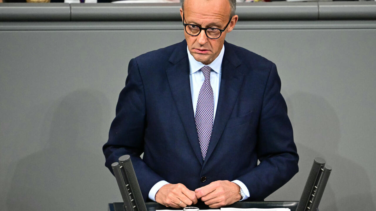 ألمانيا تقر ميزانية مثقلة بالديون