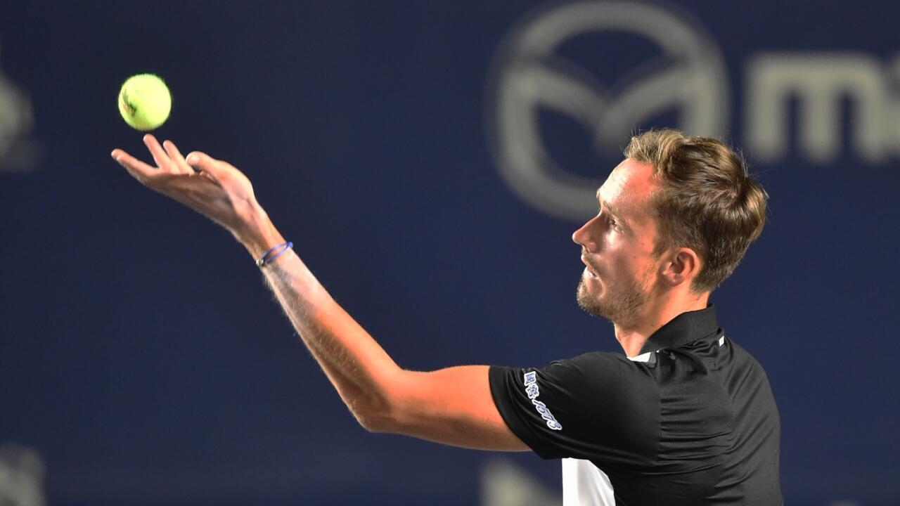 Medvedevas pateko į Los Cabos pusfinalį