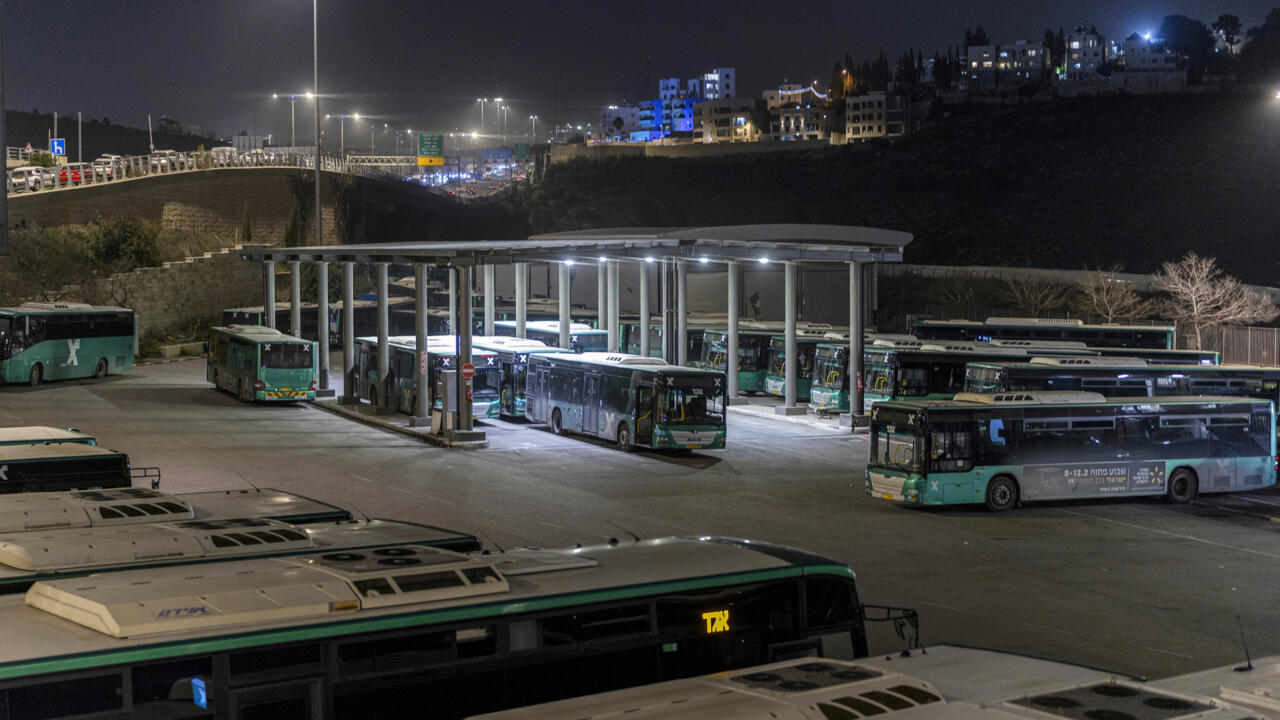 سائقو حافلات إسرائيلية عرب يروون تصاعد العنف ضدهم