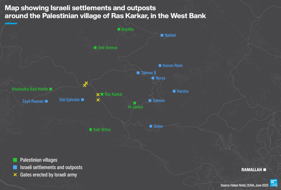 Map showing Israeli settlements and outposts around the Palestinian village of Ras Karkar, in the West Bank (non-exhaustive list).