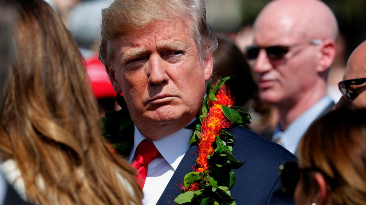 Donald Trump emprende su gira por Asia, haciendo una parada en Hawai