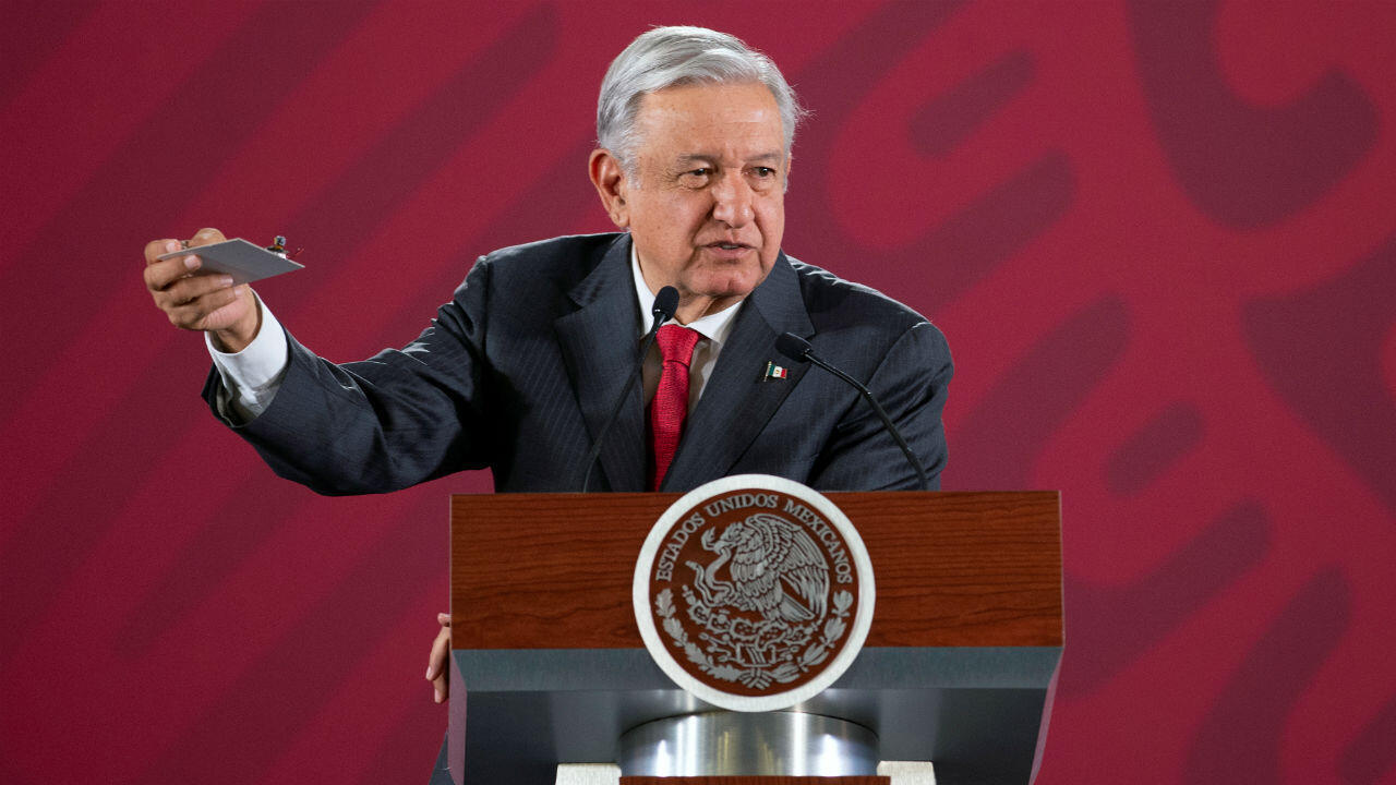 AMLO reveló una cámara que presuntamente estaba instalada en el Palacio Nacional para espiarlo