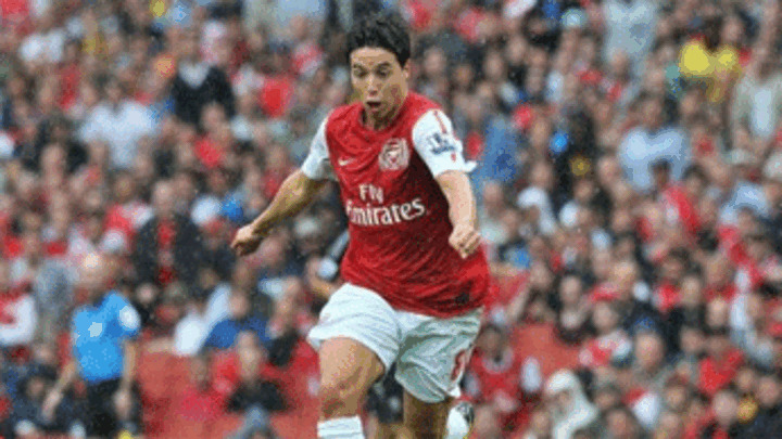 Mancini warns Wenger against playing Nasri