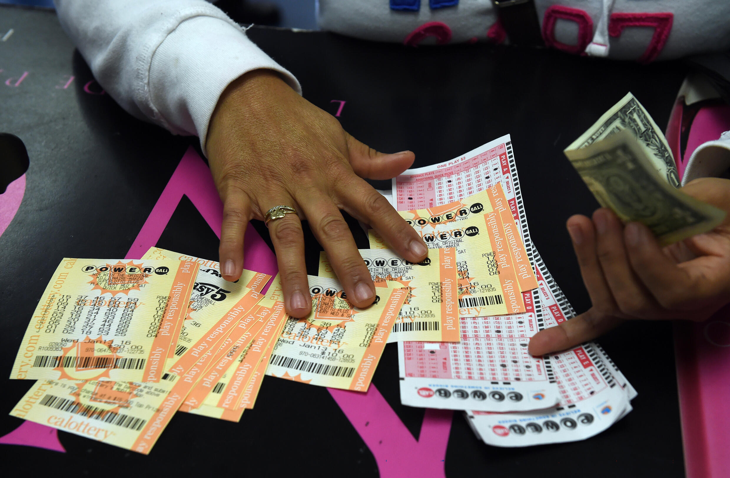 powerball-fever-hits-us-as-drawing-nears-for-1-6-bn-jackpot