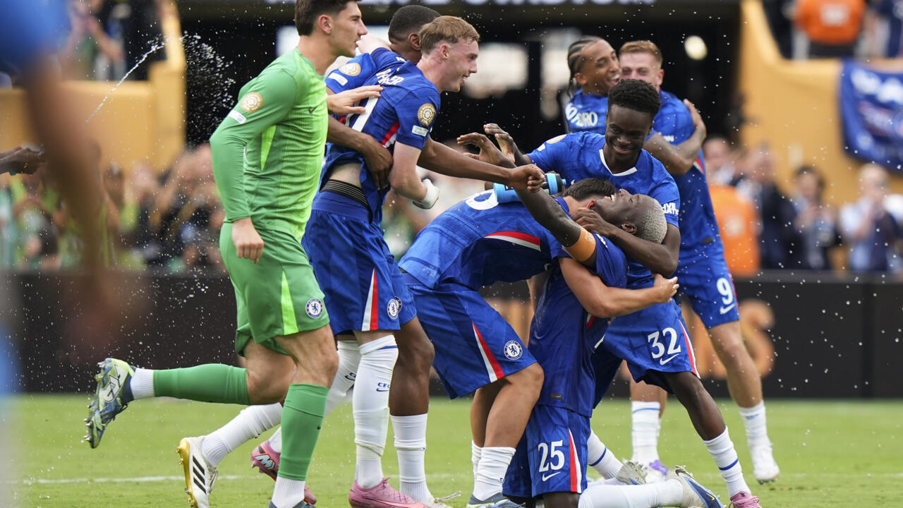 Vừa vô địch, Chelsea vẫn không được FIFA ưu ái 2 Chelsea beat PSG to win FIFA Club World Cup final