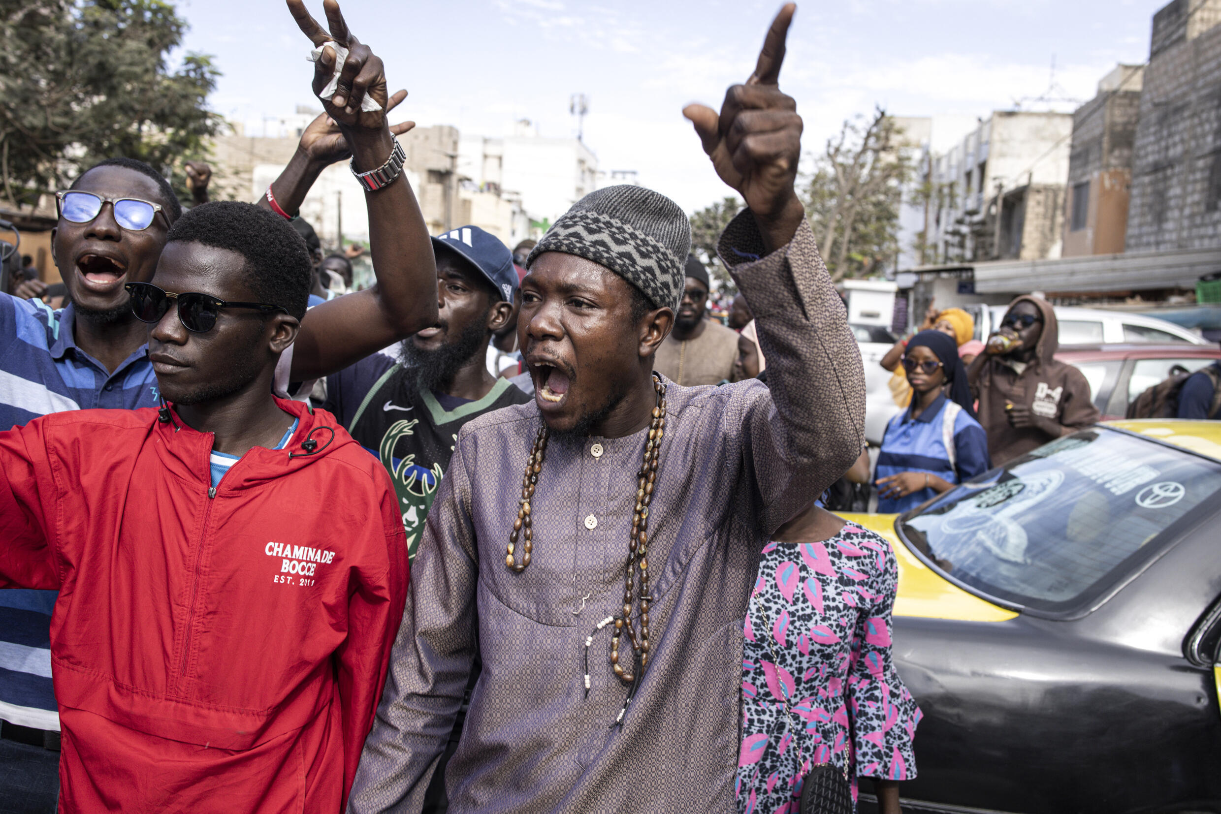 Des manifestants demandent aux autorités sénégalaises de respecter la date de l'élection présidentielle, le 16 février 2024 à Dakar