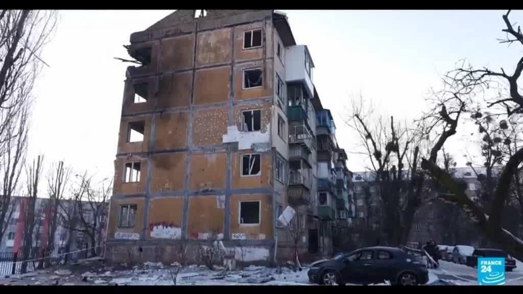 أوكرانيا: سكان كييف يواجهون انقطاع التيار الكهربائي وسط الهجوم الروسي