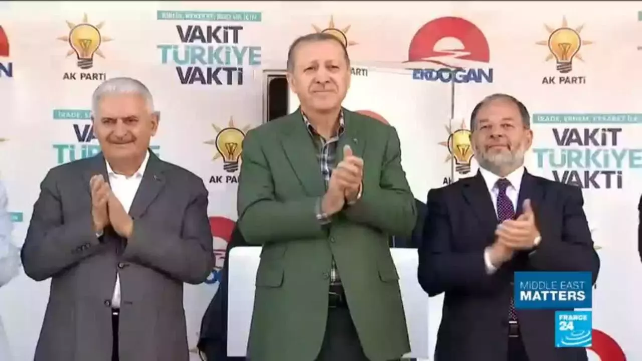 Turkish Currency Hits Record Low As Elections Loom France 24