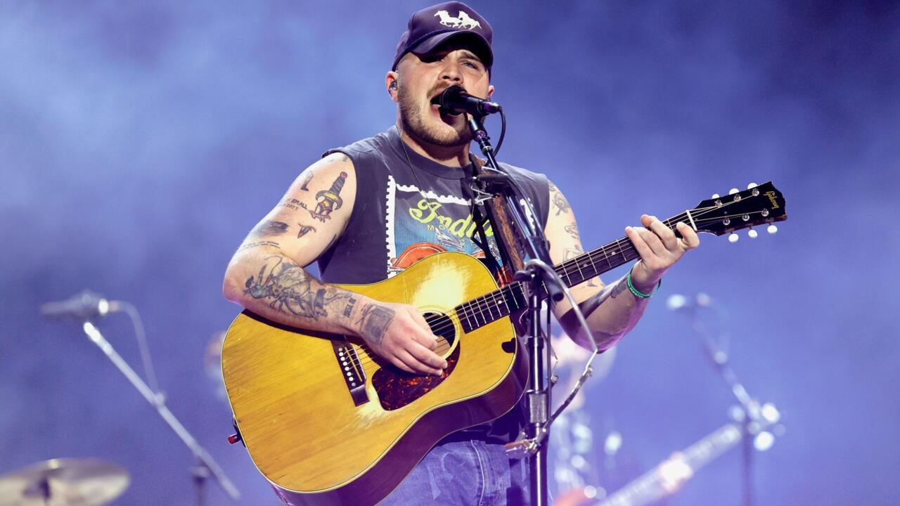 Country music star clashes with Trump govt over immigration raids