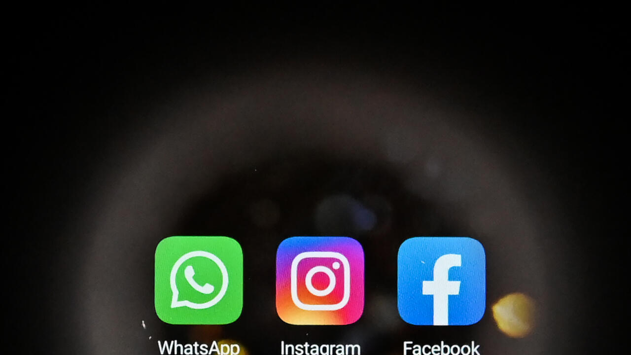 L'Australie vise 16 plateformes, dont WhatsApp et Twitch, pour l'interdiction aux moins de 16 ans