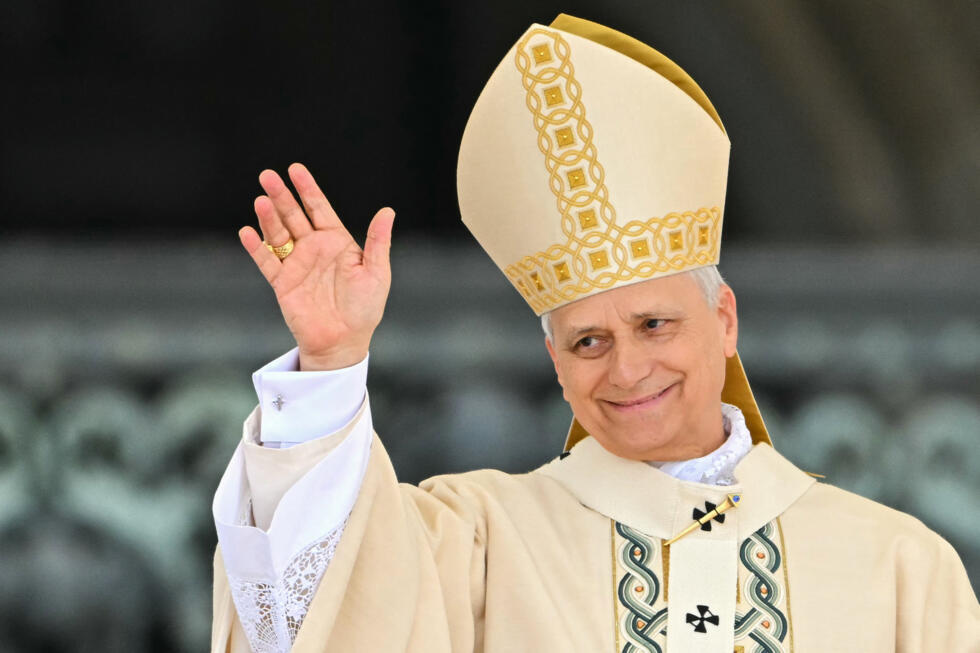 El papa León XIV dirige la miisa de inicio de su pontificado, en la plaza de San Pedro del Vaticano, el 18 de mayo de 2025.