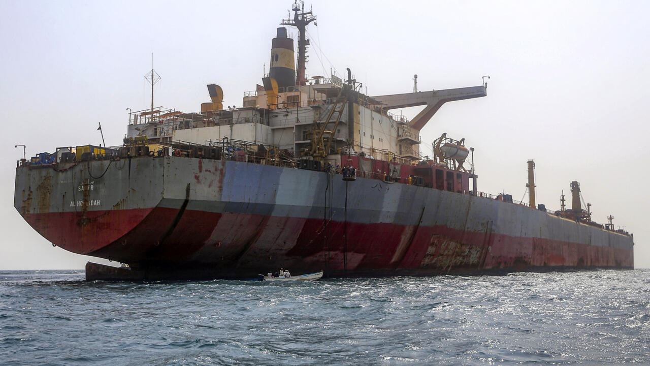 UN secures insurance to pump oil from decaying tanker off Yemen
