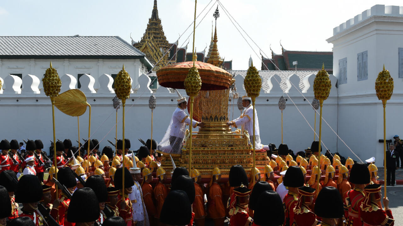 Thais bid a spectacular final farewell to late king