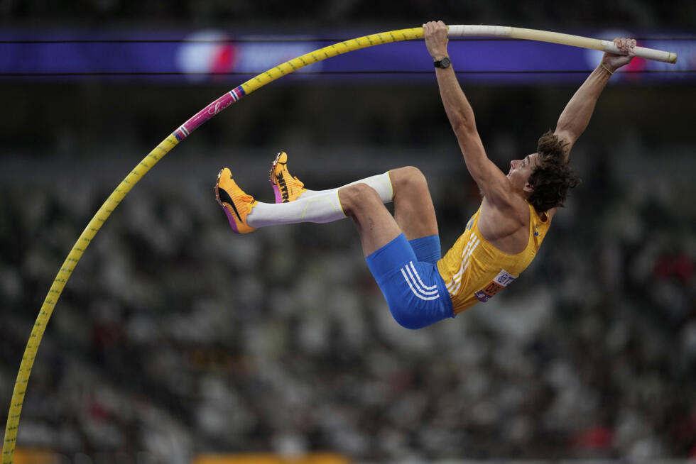 Sweden's Armand Duplantis competes in the men's pole vault final at the World Athletics Championships in Tokyo, Monday, Sept. 15, 2025.