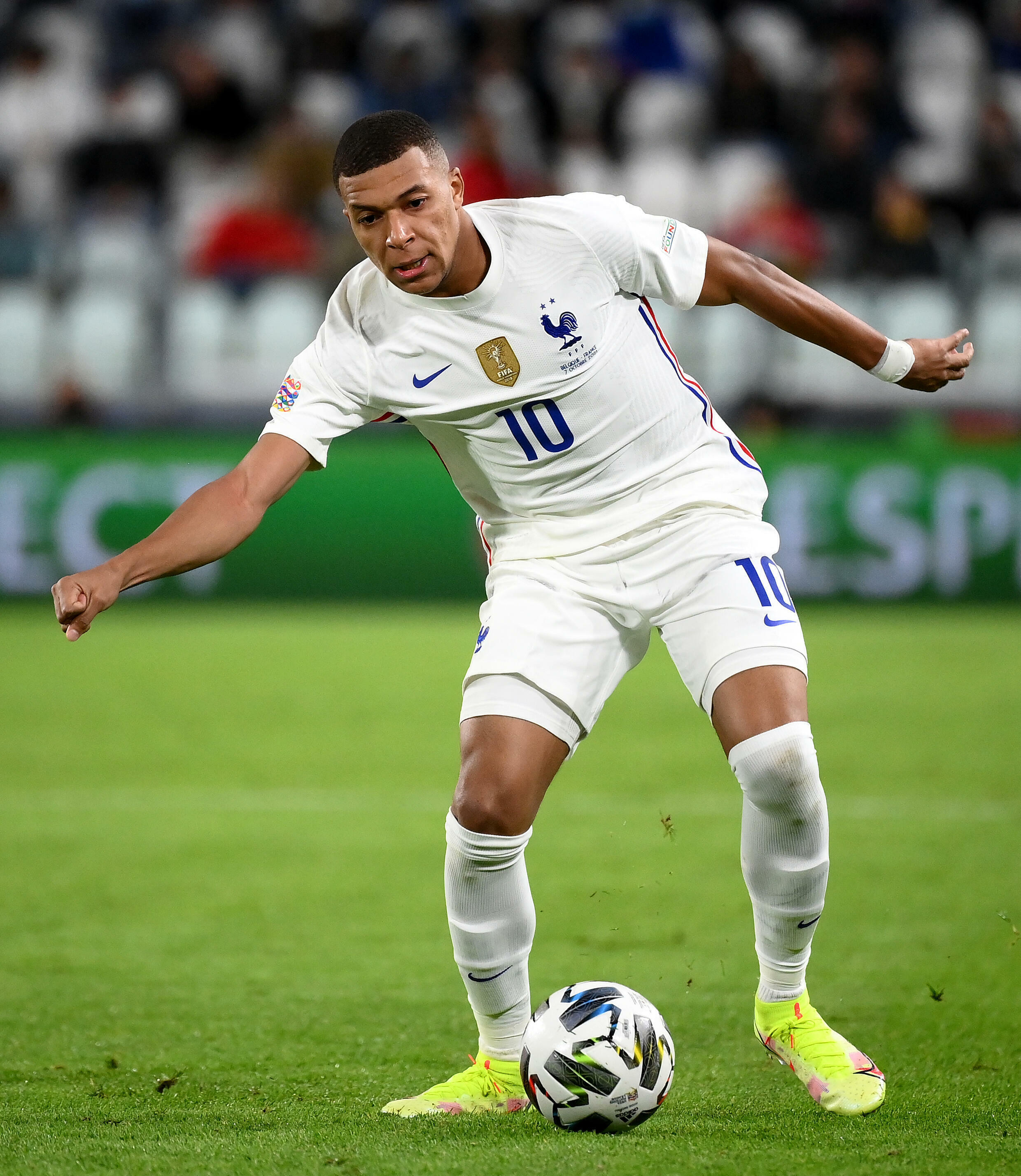 Los ganadores de la Copa del Mundo Kylian Mbabane y Francia pueden clasificarse si ganan en casa para Kazajstán.