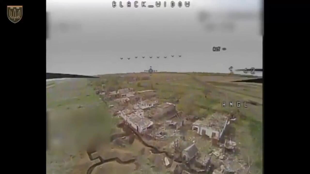 Images de drones d'attaques FPV de la 127e brigade de la défense territoriale