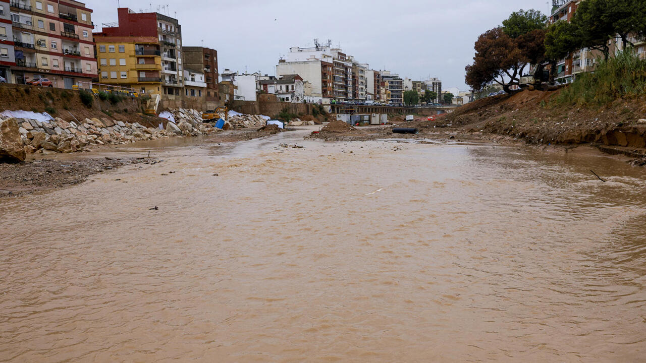 España: Islas Baleares pasan de alerta roja a naranja, pero continúa temporal de lluvias