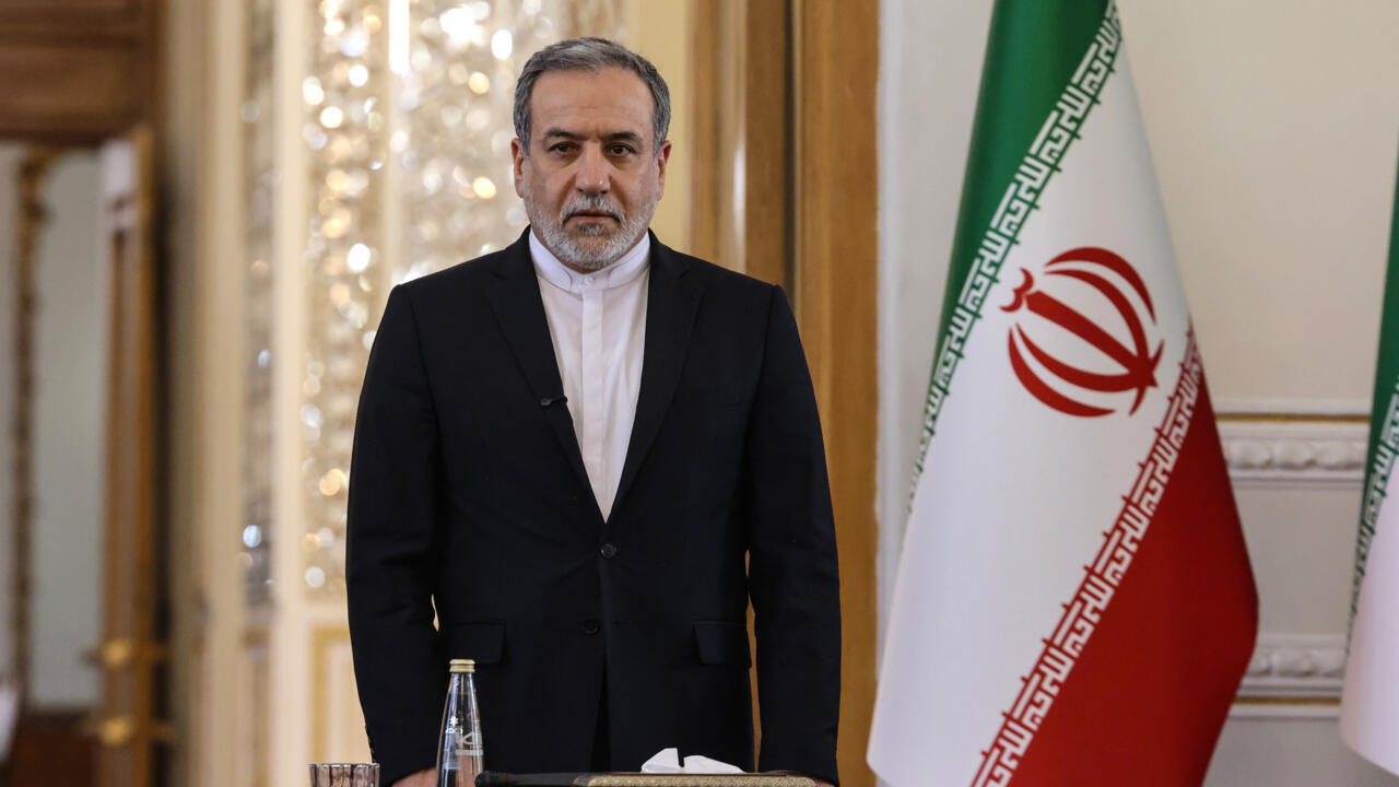 عراقجي يزور باريس الأربعاء (الخارجية الفرنسية)