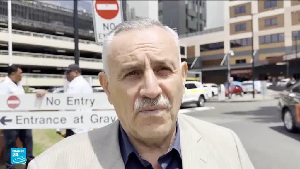 والدا أحمد الأحمد: ابننا شجاع وأنقذ الكثيرين من الموت