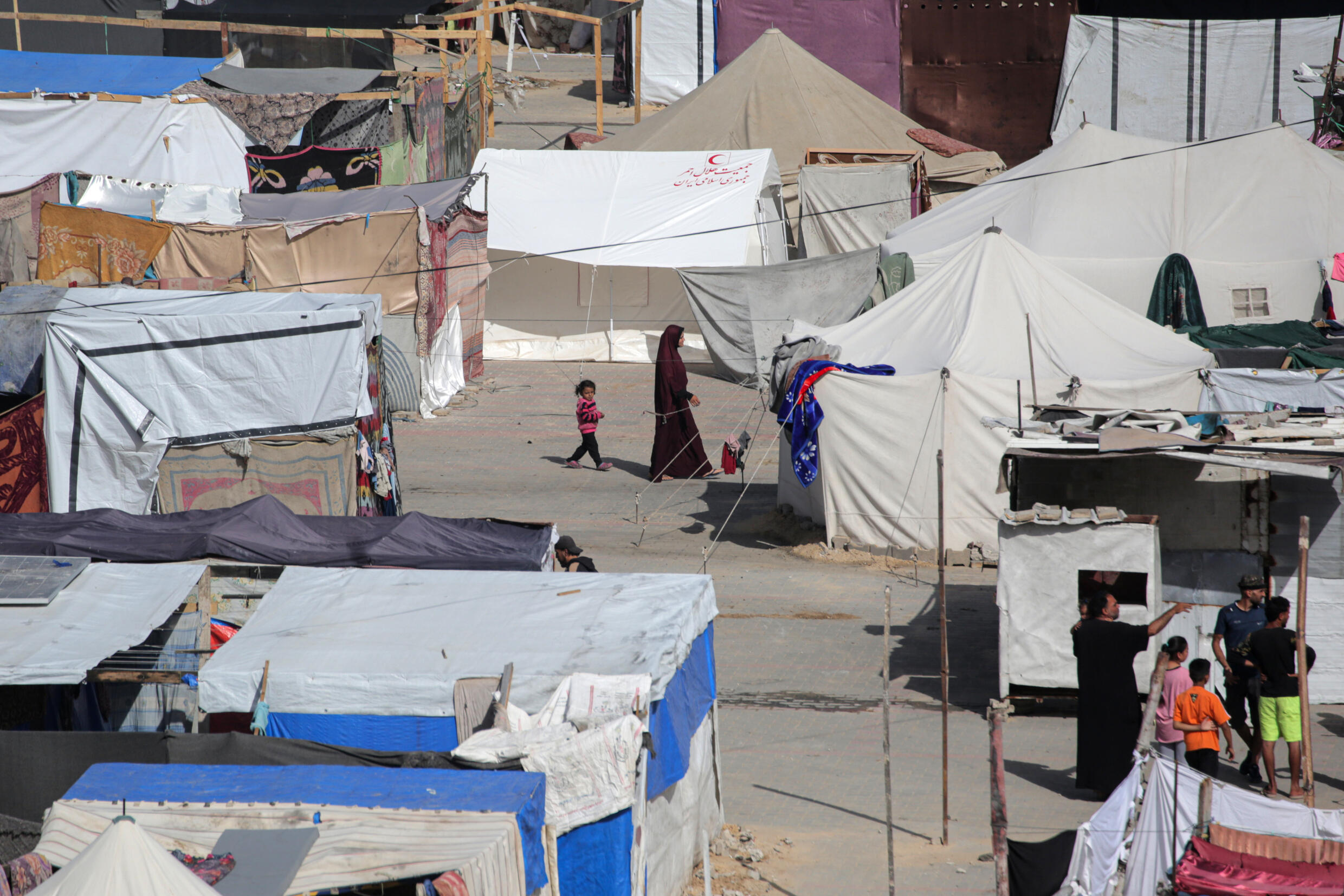 Camp de tentes à Nousseirat, dans le centre de la bande de Gaza, le 10 mai 2024.
