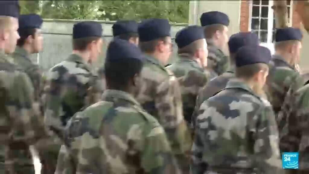 With the voluntary military service, France prepares for potential future conflicts
