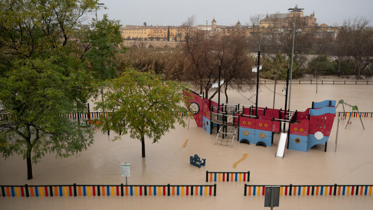 هدوء في شبه الجزيرة الإيبيرية بعد مرور العاصفة مارتا