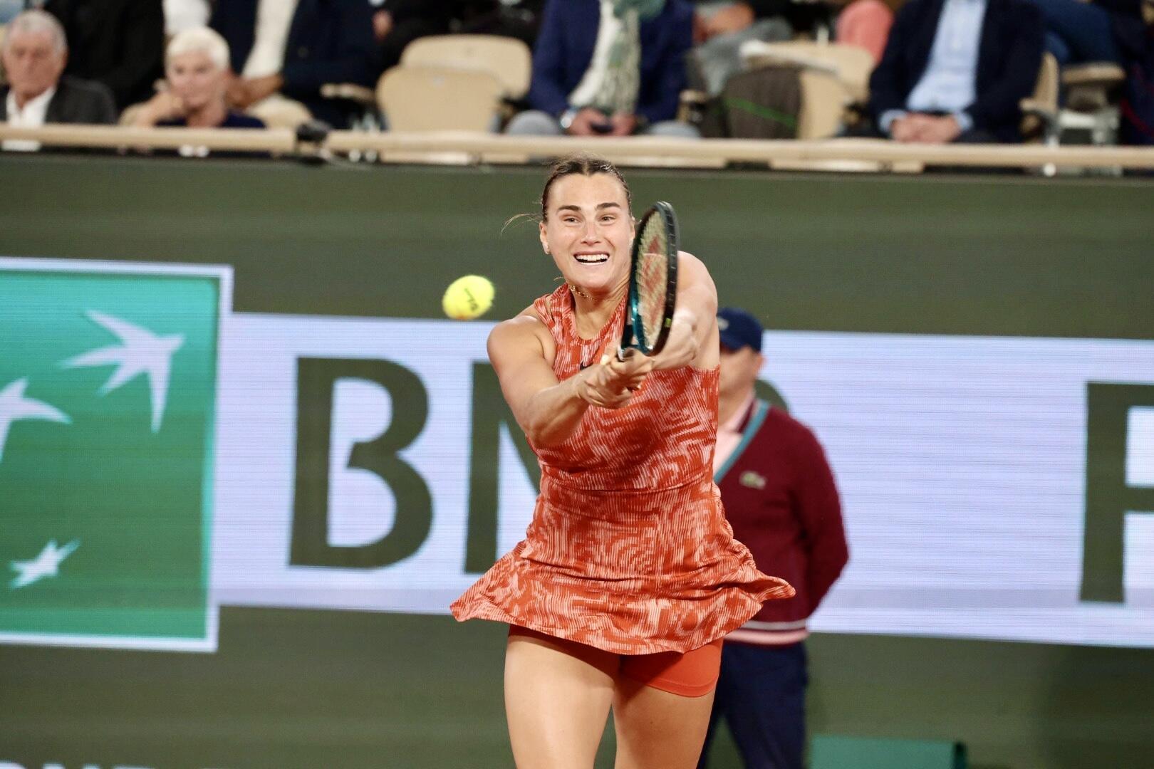 La N.2 mondiale Aryna Sabalenka s'est qualifiée aux dépens de la Russe Erika Andreeva, mardi 28 mai 2024 à Roland-Garros.