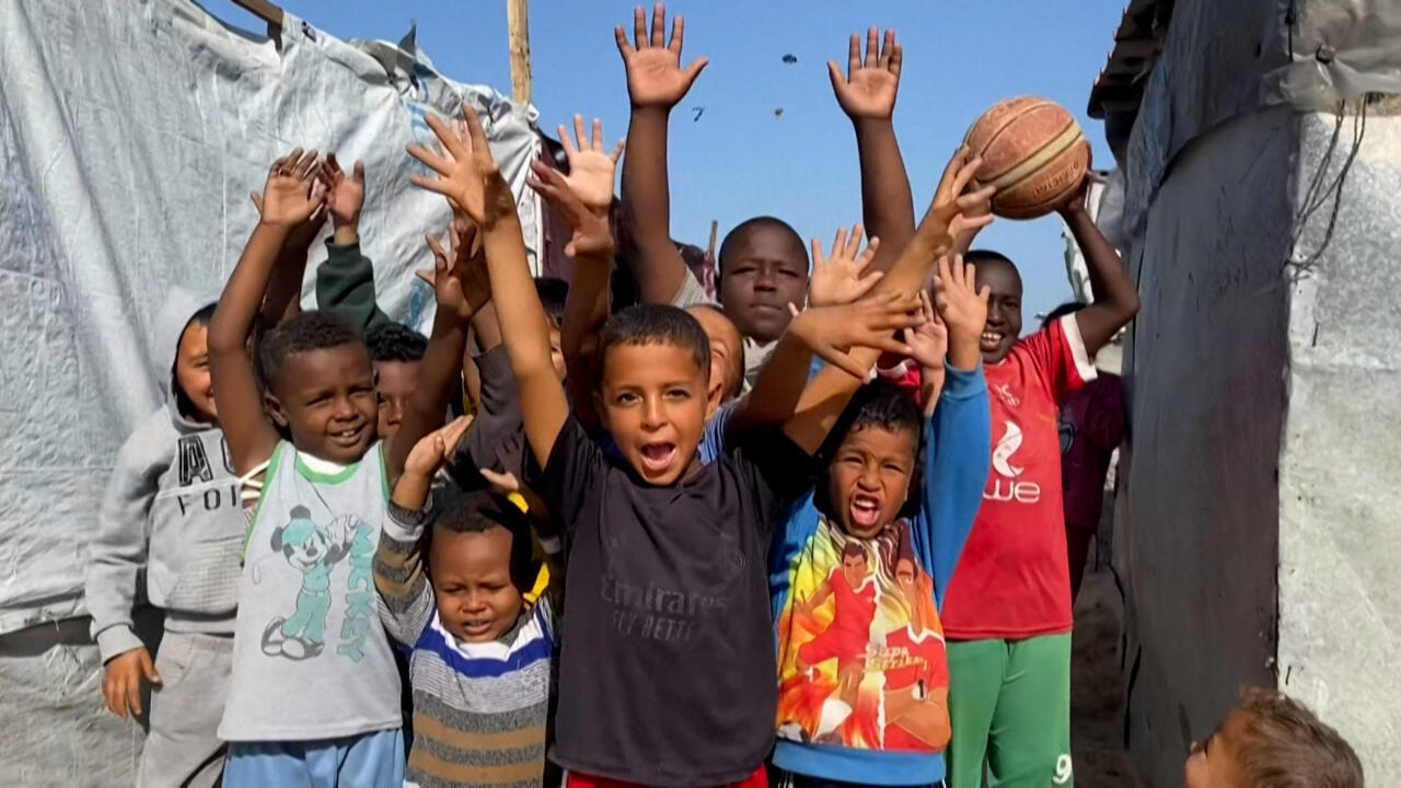 كيف يحافظ شباب غزة على شغف الرياضة وسط الدمار؟