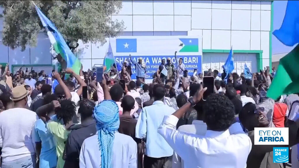 Thousands of Somalis protest against Israel's recognition of Somaliland