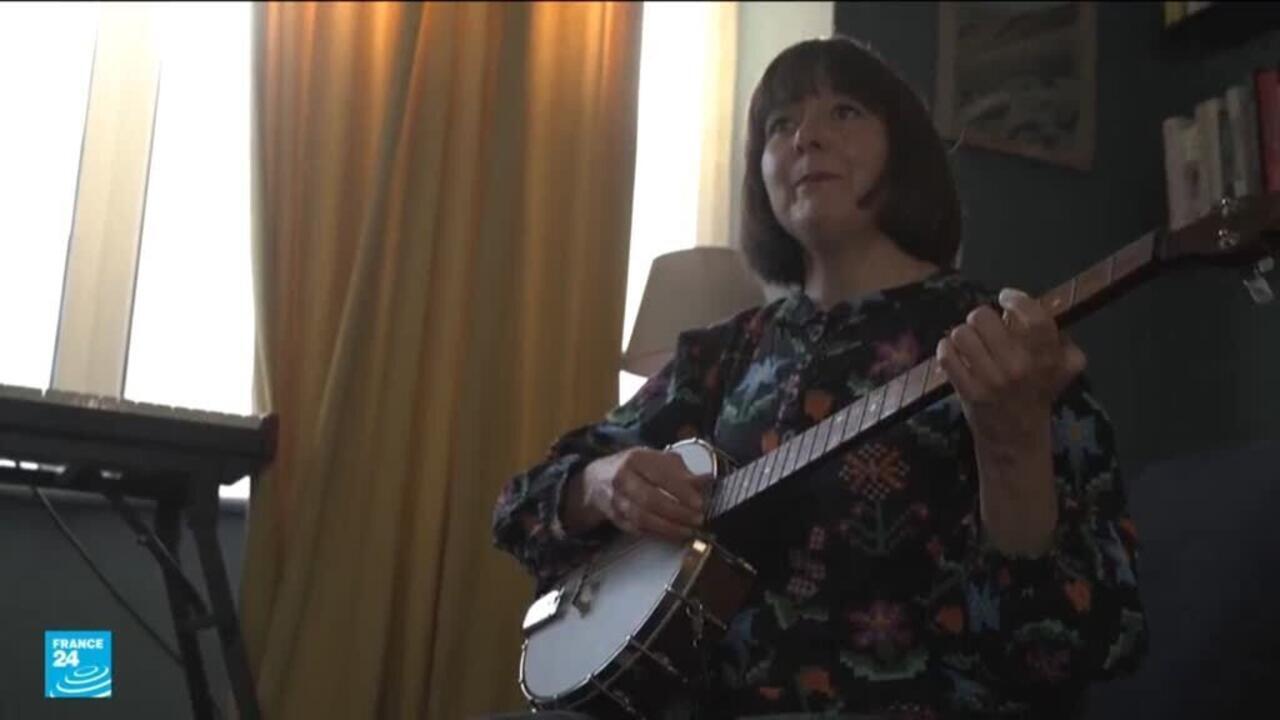 نجوم الغناء ضحايا الاصدارات الزائفة باستخدام الذكاء الاصطناعي