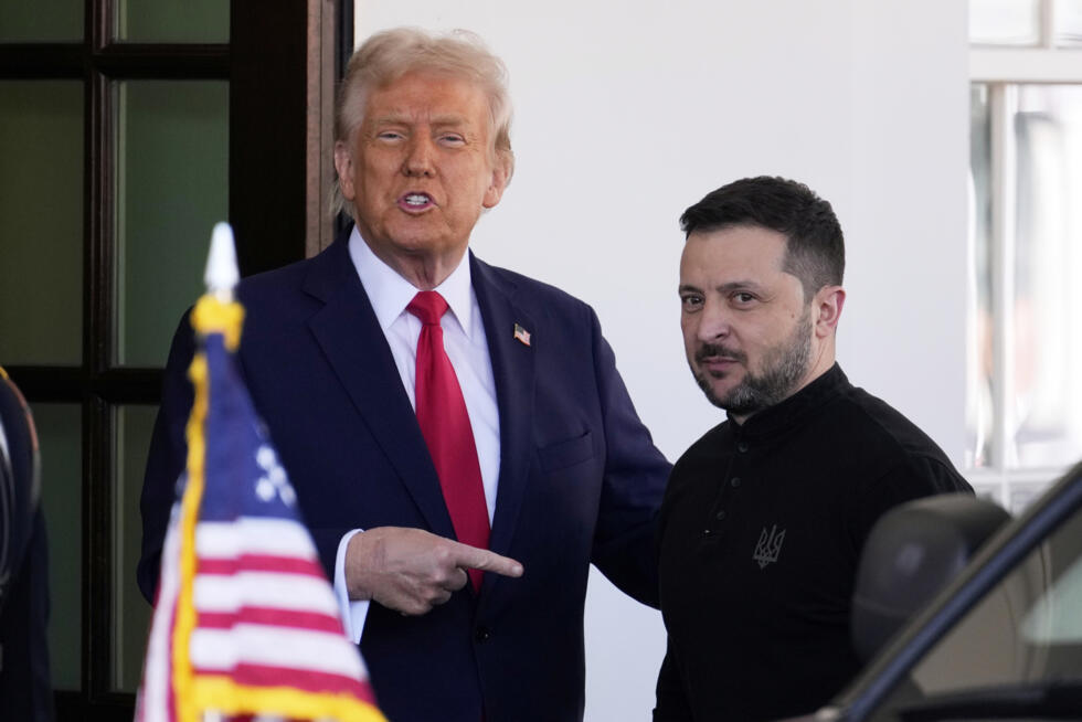 El presidente Donald Trump recibe al presidente ucraniano Volodimir Zelenski en la Casa Blanca, Washington, el viernes 28 de febrero de 2025.