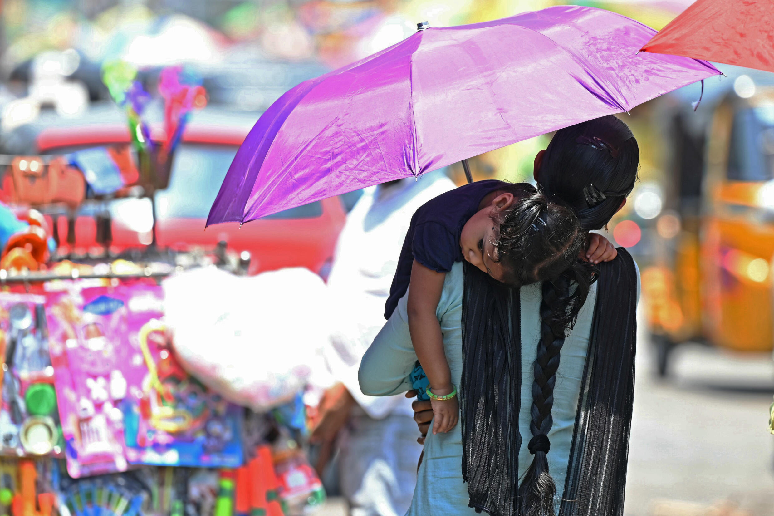 Heatstroke kills 30 in Thailand this year as Southeast Asia bakes Heatstroke kills 30 in Thailand this year as Southeast Asia bakes