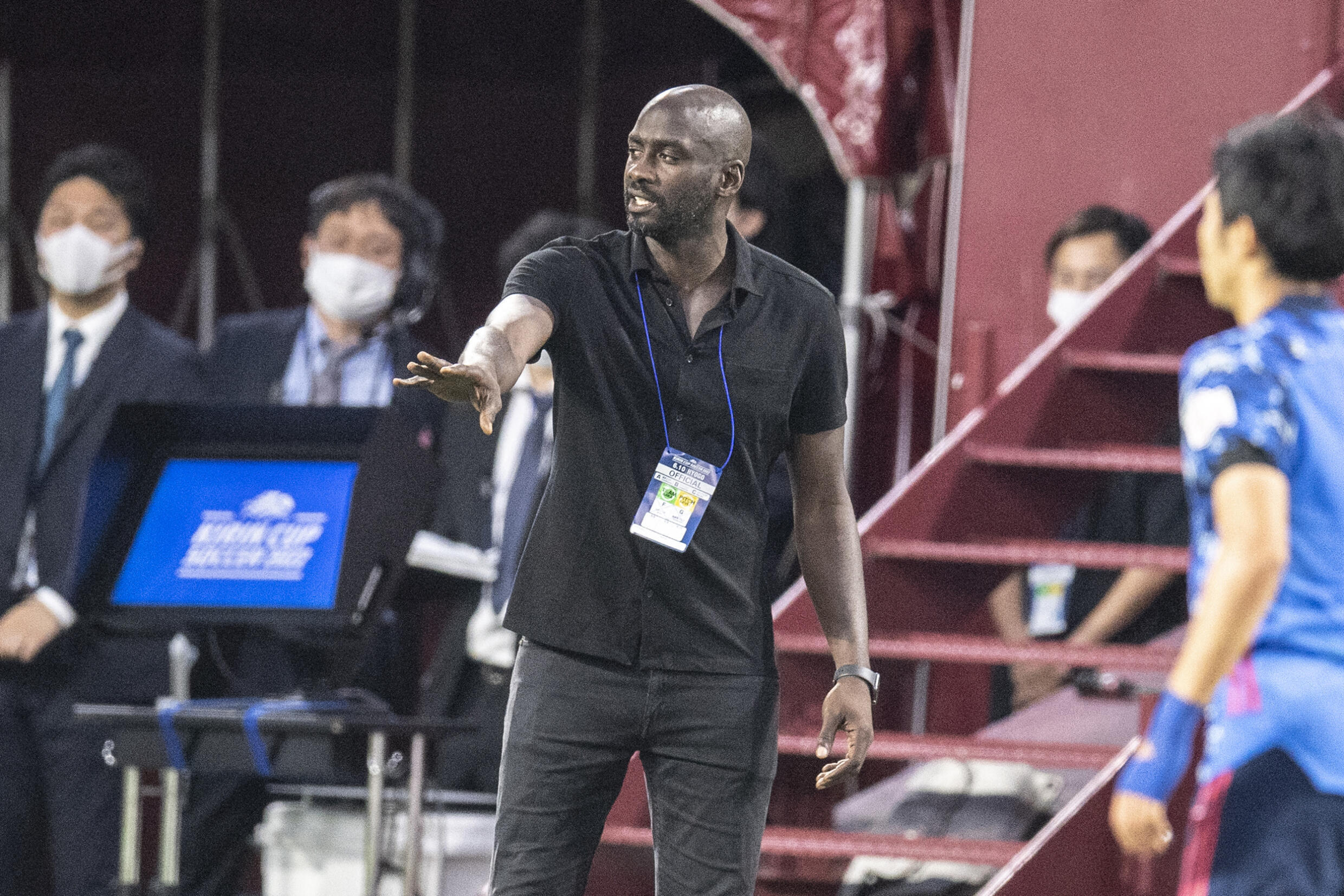 نجح نجم هامبورغ السابق أوتو أدو في إعادة الوهج للنجوم السوداء الغانية بقيادتها للتأهل إلى كأس العالم.