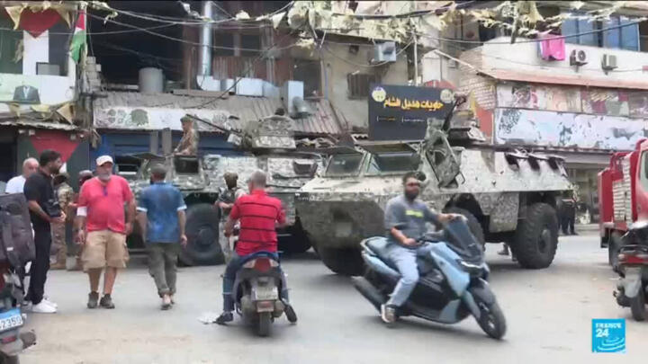 Palestinian factions hand over weapons from Beirut camps