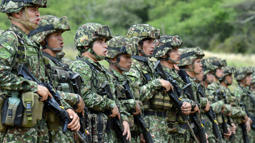 كولومبيا: توقيف تسعة عسكريين بتهمة تعذيب وقتل مزارع اقترب من قاعدة عسكرية