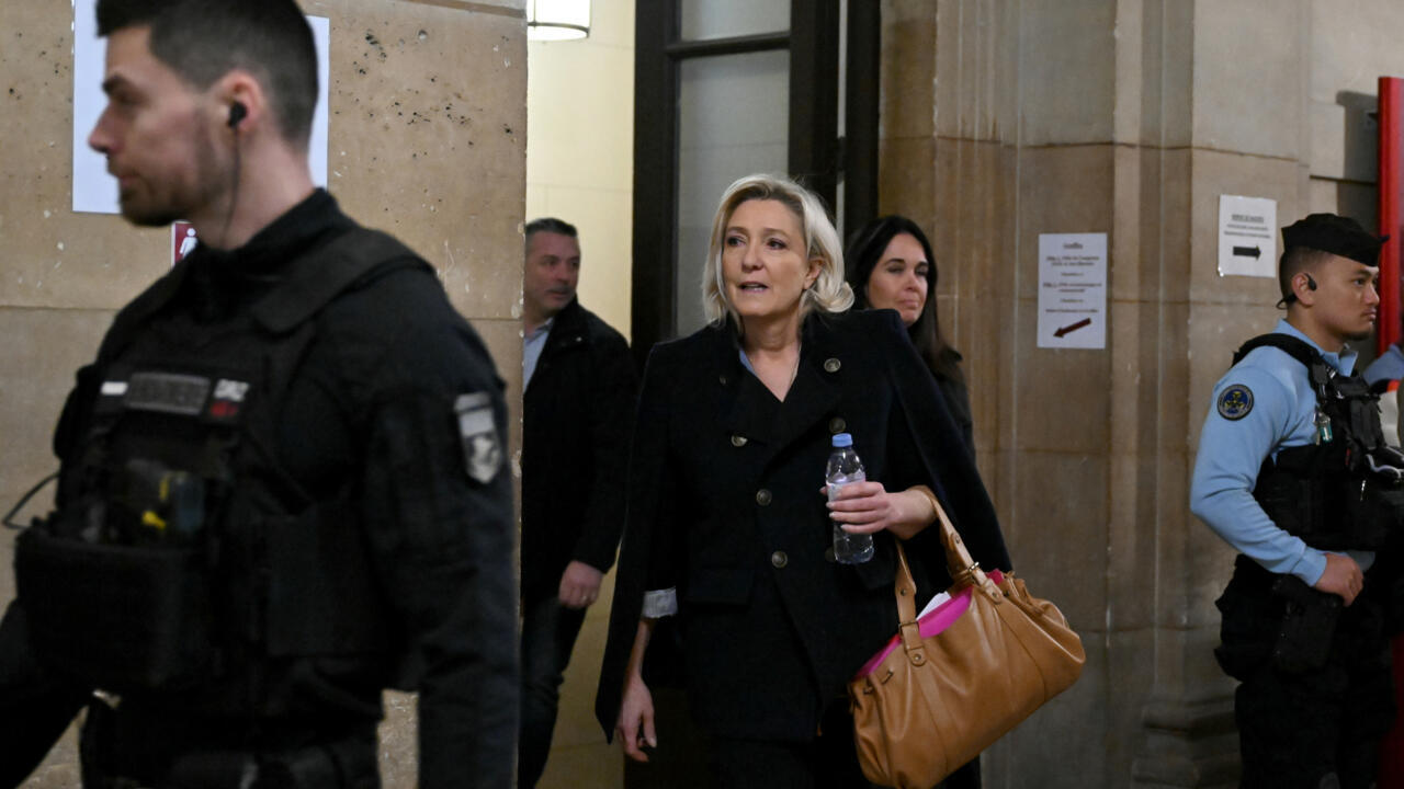Marine Le Pen auditionnée à Paris au procès en appel des assistants parlementaires
