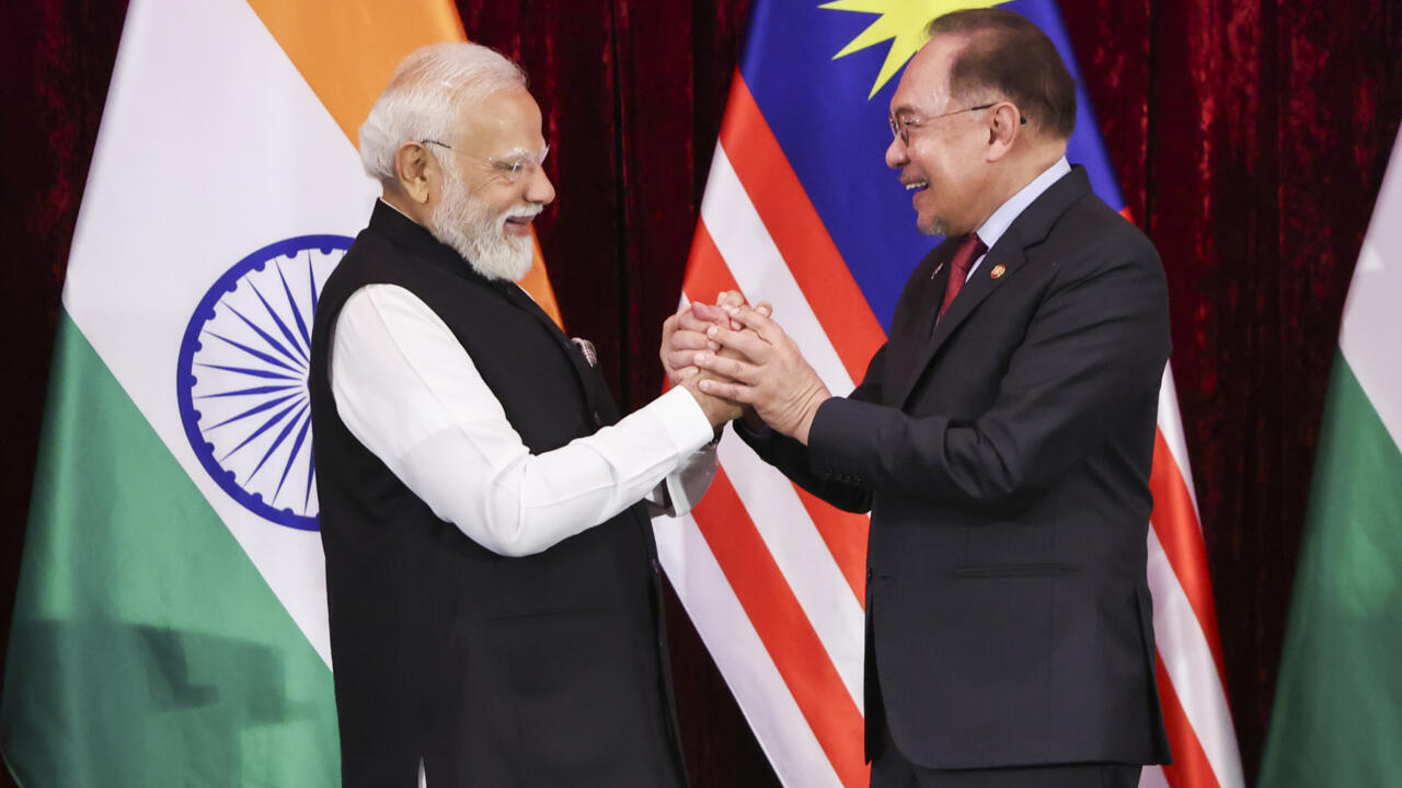 الهند وماليزيا تتعهّدان تعزيز التعاون في مجال أشباه الموصلات