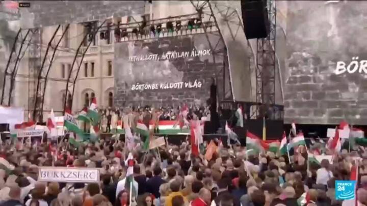 Hungary's Orban seeks to boost support, opposition holds rival rally on 1956 anniversary
