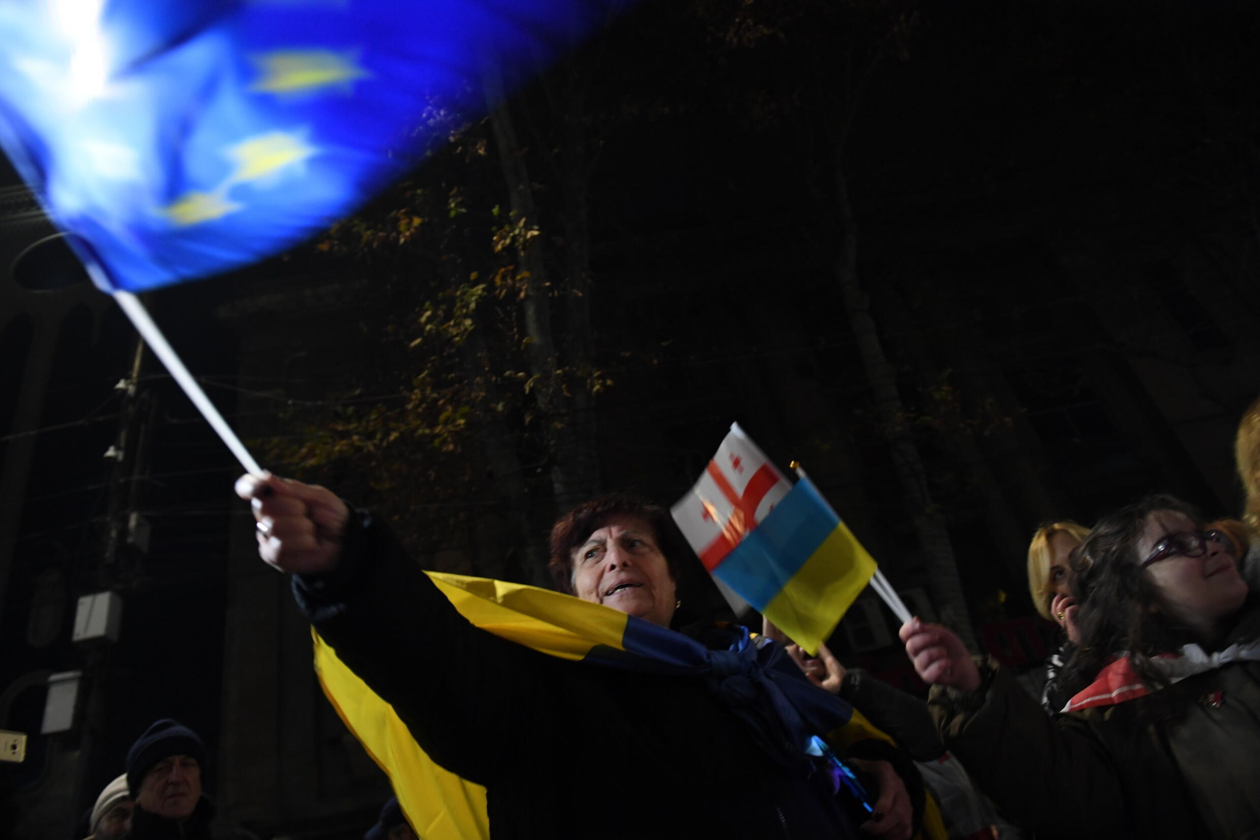 Manifestation devant le Parlement à Tbilissi, le 6 décembre 2024 en Géorgie
