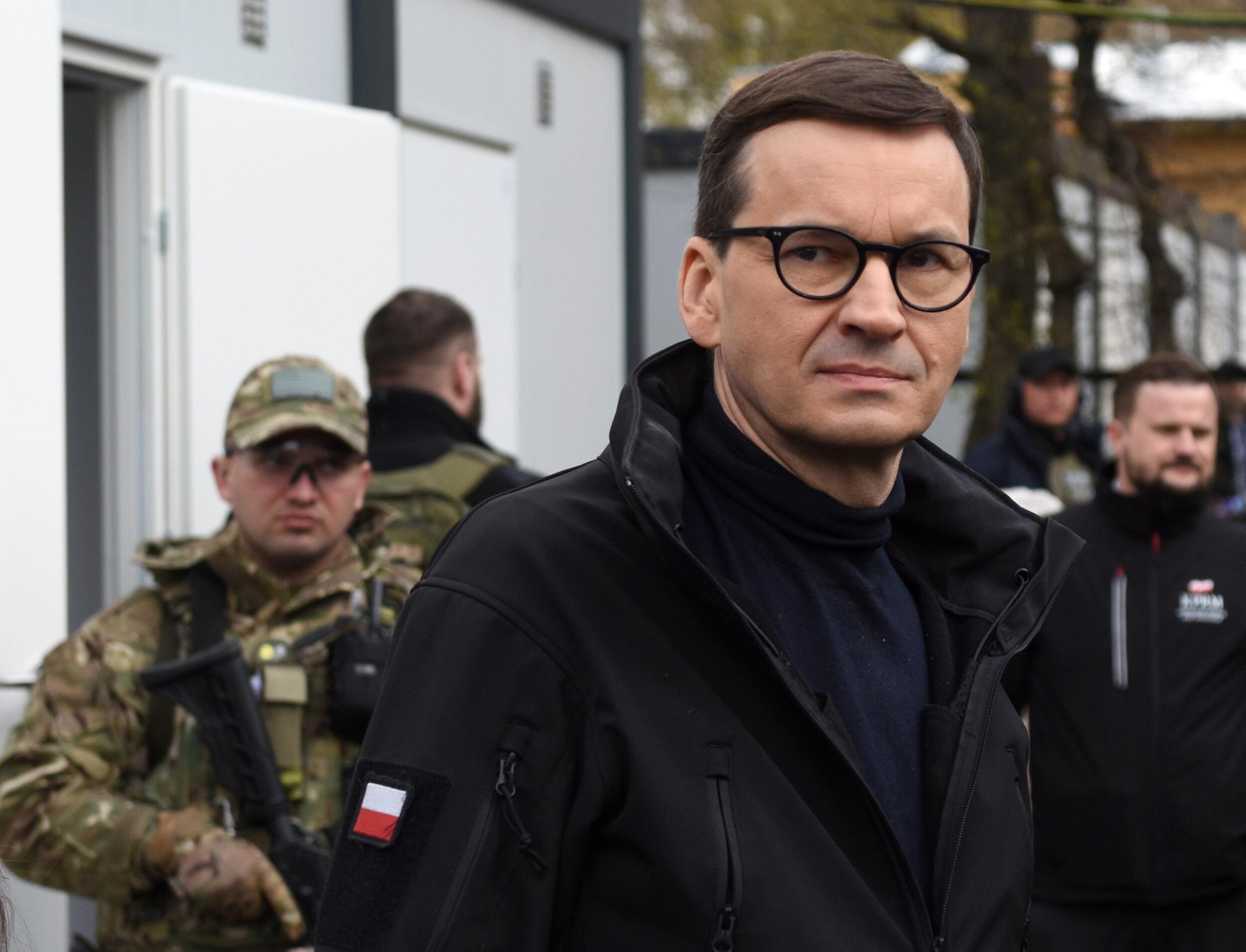 Premier Polski Mateusz Morawiecki we wtorek z wizytą w nowej osadzie prefabrykowanej dla przesiedleńców we Lwowie