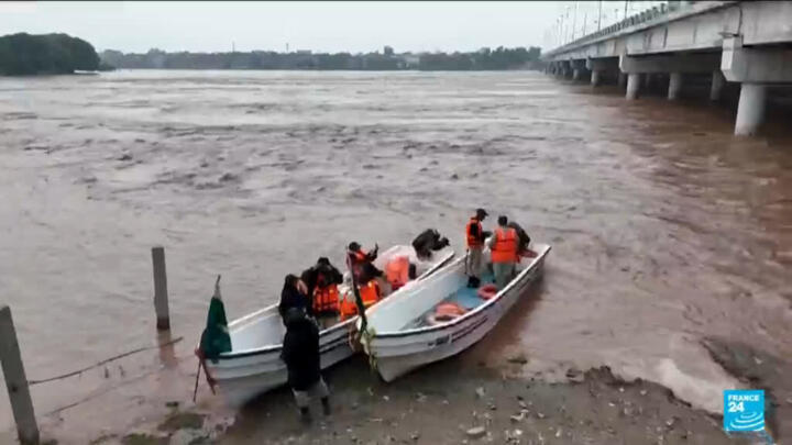 Pakistan evacuates half a million people as latest floods kill 30