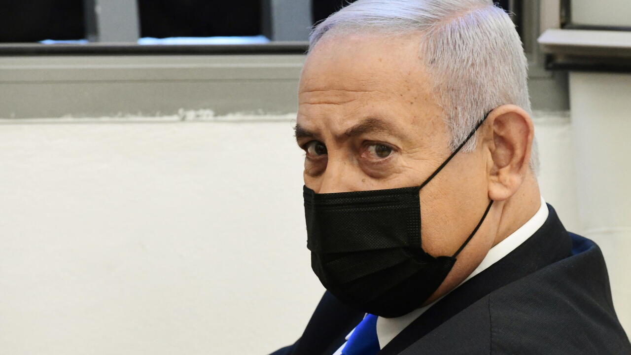 Non Stop Qui Est Le Coupable De retour devant les juges pour corruption, Benjamin Netanyahu plaide