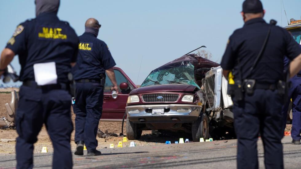 Estados Unidos mueren trece personas en un accidente de tránsito en