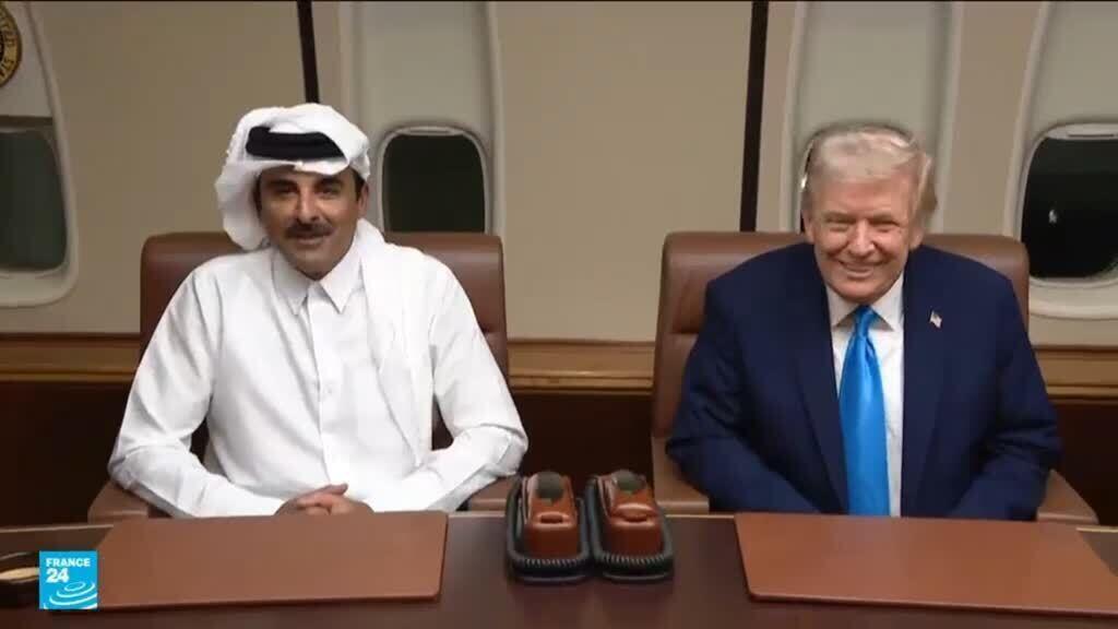 ترامب يلتقي أمير قطر في طريقه إلى آسيا