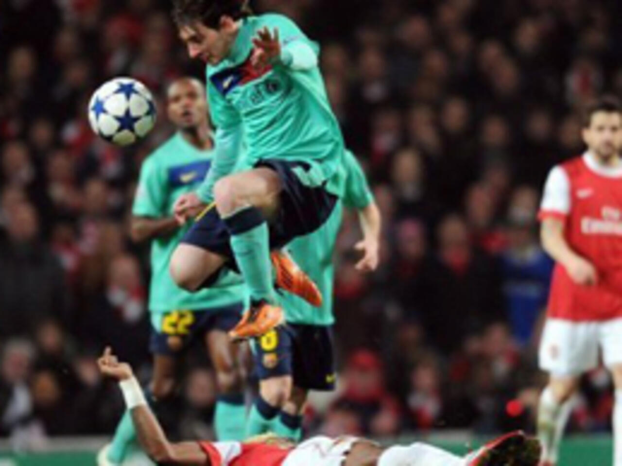 Barcelona Beat Arsenal 4 3 On Aggregate To Reach Quarters