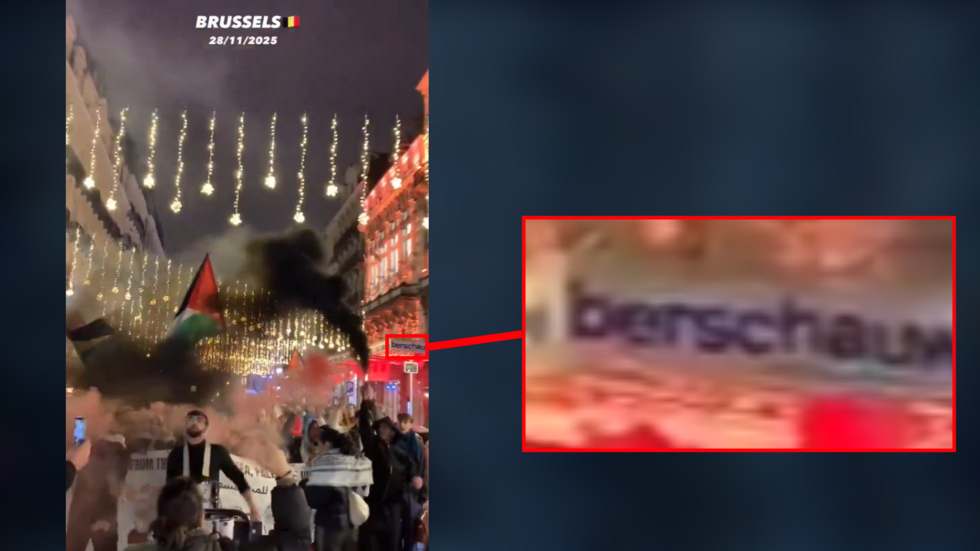 Capture d’écran de la vidéo partagée par Wolf sur X le 30 novembre 2025. Encadré en rouge l’écriteau de l’entrée du Beursschouwburg.