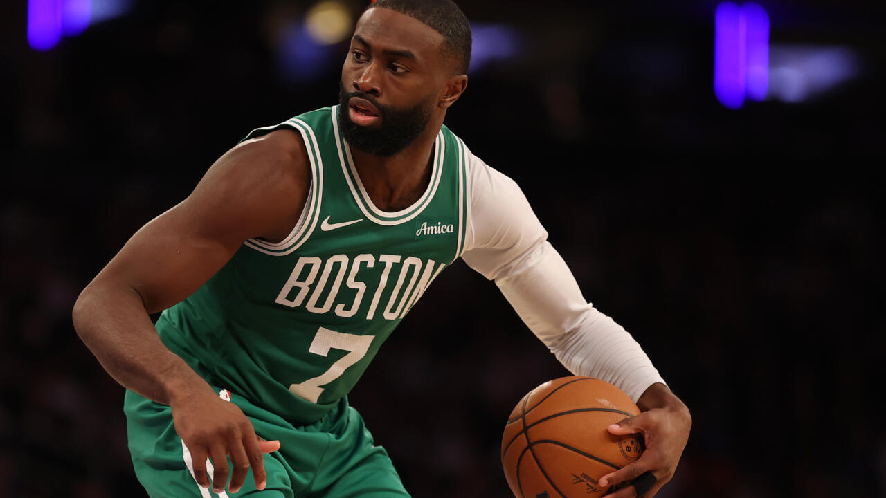 أن بي ايه: بوسطن يلحق الخسارة الأولى بفيلادلفيا