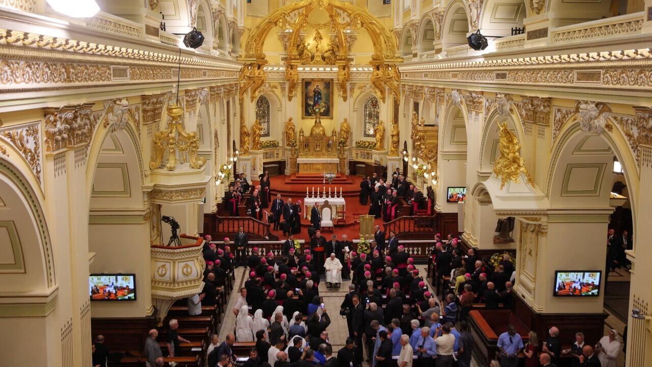 Archivo-El Papa Francisco durante un encuentro con miembros del clero en la Catedral de Notre Dame en la ciudad de Quebec, Canadá, el 28 de julio de 2022.