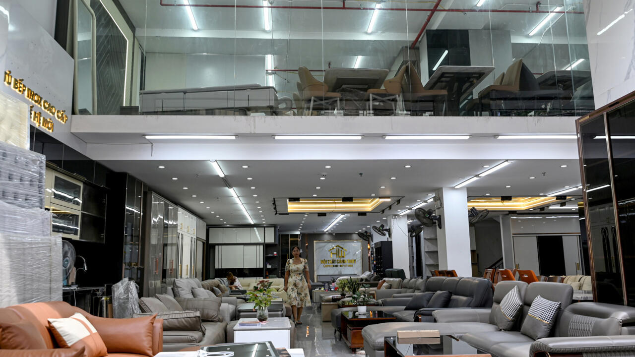 ترامب يرجئ تطبيق رسوم جمركية باهظة على بعض سلع الأثاث المستوردة